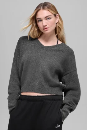 Pull court en laine et cachemire « New Class » à col en V - Gris platine