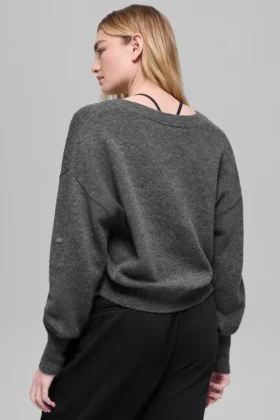 Pull court en laine et cachemire « New Class » à col en V – Gris platine