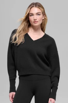 Pull court en laine et cachemire « New Class » à col en V – Noir