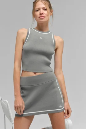 Pull court Highline en maille côtelée – Gris lunaire/Blanc