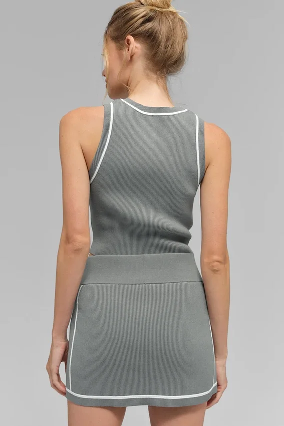 Pull court Highline en maille côtelée – Gris lunaire/Blanc