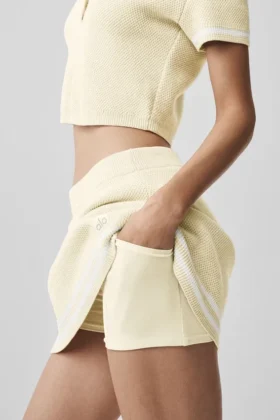 Pull en maille « Tennis Club » – Avoine/Blanc