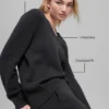 Pull oversize en laine et cachemire « New Class » à col en V – Noir