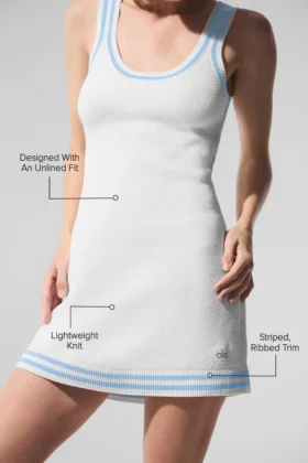 Robe en maille « Tennis Club » – Blanc/Bleu coquillage
