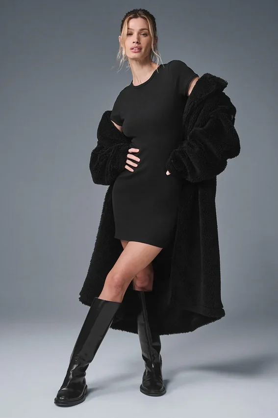Robe à manches courtes côtelée « Goddess » - Noir