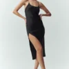 Robe nuisette lumineuse en soie – Noir