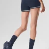Short court en maille « Tennis Club » - Bleu marine/Ivoire