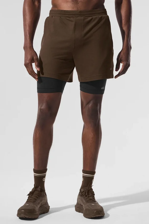 Short de performance 2-en-1 Conquer React - Espresso/Noir