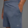 Short de performance Conquer React 7" - Bluestone