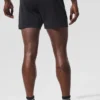 Short de performance Conquer React 7" - Noir