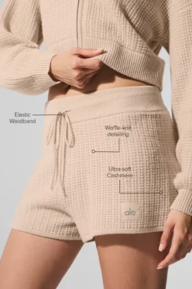 Short en cachemire High-Waist et texture gaufrée – Macadamia Blush