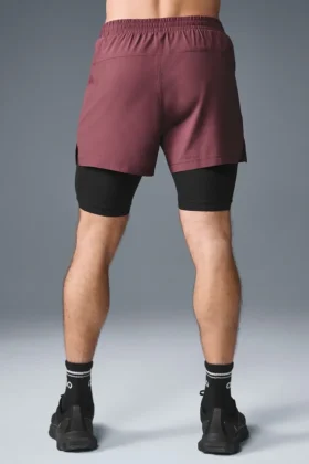 Shorts 2-en-1 Revival 5″ – Truffe bordeaux/Noir