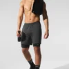 Shorts de performance 2-en-1 Conquer React - Anthracite/Noir