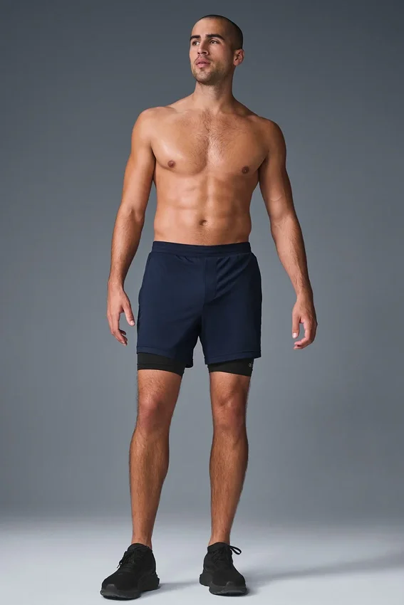Shorts de performance 2-en-1 Conquer React - Bleu marine/Noir