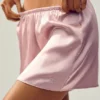 Shorts en soie Luminous – Rose champagne