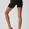 Shorts « Favorite » à côtes sans coutures 5" - Noir