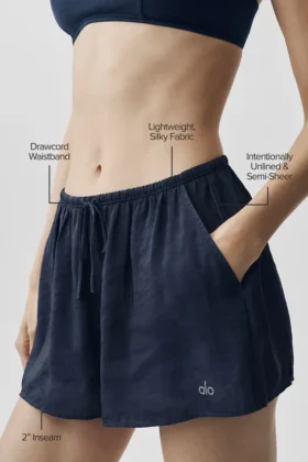 Shorts mi-transparents « Golden Hour » à taille mi-haute – Bleu marine