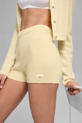 Shorts Noble en laine et cachemire à côtes – Jaune bougie