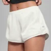 Shorts Retreat en polaire – Blanc chiné gris