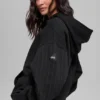 Sweat à capuche à fines rayures - Noir à fines rayures