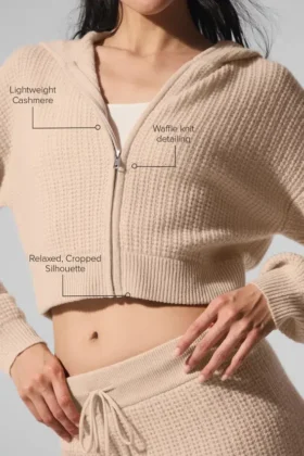 Sweat à capuche zippé intégral en cachemire moelleux à motif gaufré – Macadamia Blush