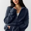 Sweat à capuche zippé intégral « New Class » en laine et cachemire - Bleu marine