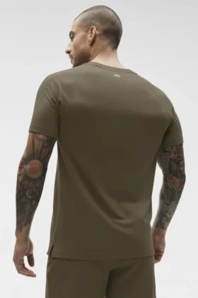 T-shirt à col rond et manches courtes Alo Vapor – Olive Tree