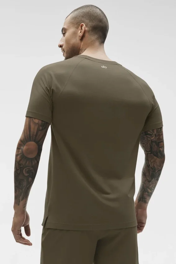 T-shirt à col rond et manches courtes Alo Vapor - Olive Tree