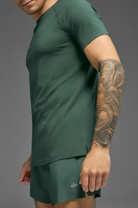 T-shirt à col rond et manches courtes Alo Vapor – Vert trèfle