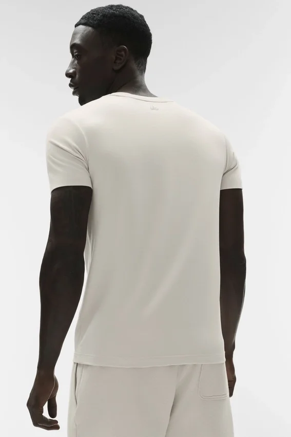 T-shirt à col rond et manches courtes Conquer Reform - Bone