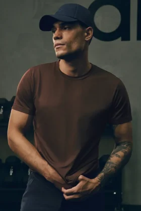 T-shirt à col rond et manches courtes Conquer Reform - Brownstone
