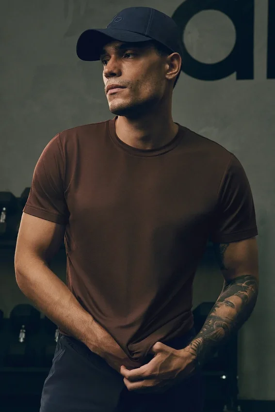 T-shirt à col rond et manches courtes Conquer Reform - Brownstone