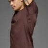 T-shirt à col rond et manches courtes Conquer Reform - Brownstone
