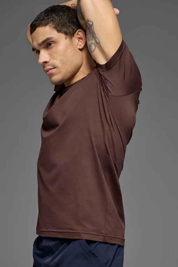 T-shirt à col rond et manches courtes Conquer Reform - Brownstone