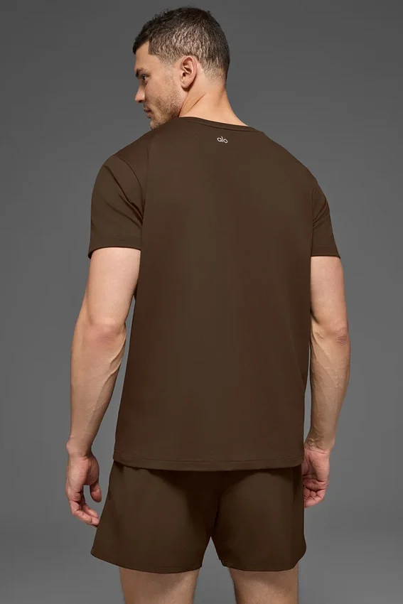 T-shirt à col rond et manches courtes Conquer Reform - Espresso