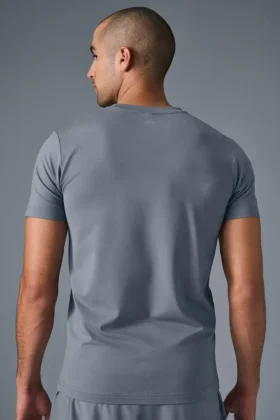 T-shirt à col rond et manches courtes Conquer Reform – Gris acier