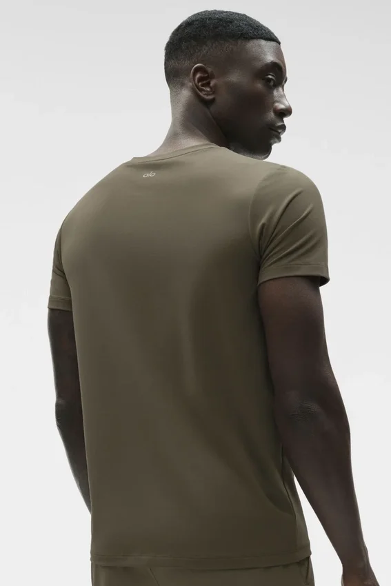 T-shirt à col rond et manches courtes Conquer Reform - Olive Tree