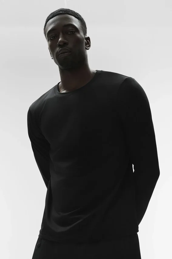 T-shirt à col rond et manches longues Conquer Reform - Noir