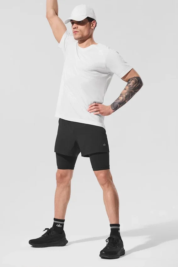 T-shirt à col rond Triumph | T-shirts et débardeurs de yoga pour homme