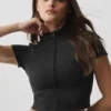 T-shirt à manches courtes Alo Softsculpt avec fermeture éclair intégrale - Noir