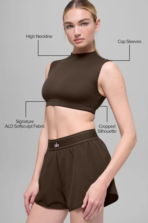 T-shirt à manches courtes Alo Softsculpt Capped out - Espresso