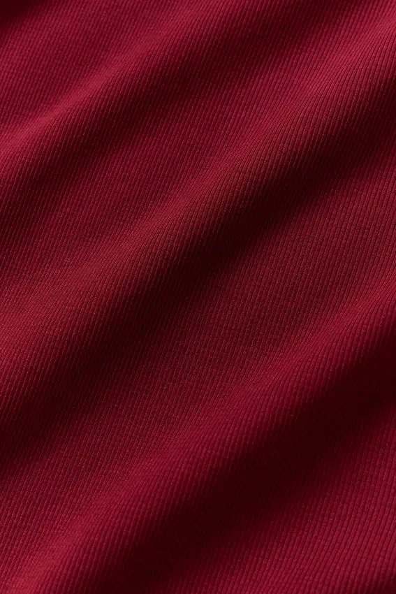 T-shirt à manches courtes sans coutures en modal côtelé — Rouge « Summer Romance »