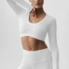 T-shirt à manches longues court « Serene » sans coutures et à côtes - Blanc