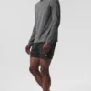 T-shirt à manches longues et capuche Conquer Reform - Gris chiné foncé