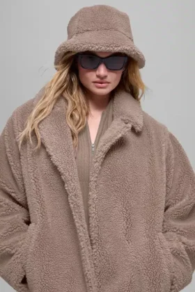 Trench oversize en sherpa – Chai Latte