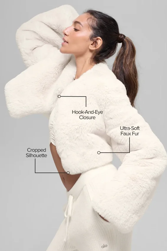 Veste courte chic en fausse fourrure - Ivoire