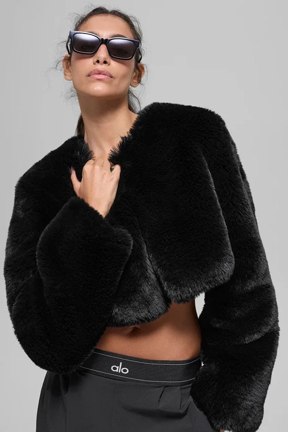 Veste courte chic en fausse fourrure - Noir