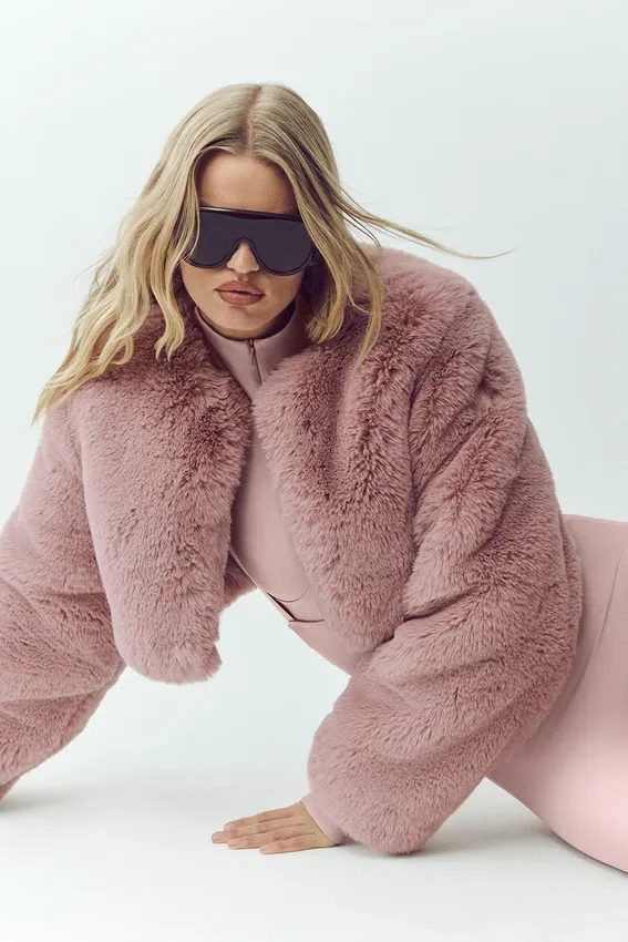 Veste courte chic en fausse fourrure - Rose champagne
