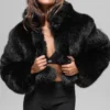 Veste courte en fausse fourrure somptueuse - Noir