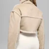 Veste courte en fausse peau de mouton Snowfall - Beige forêt